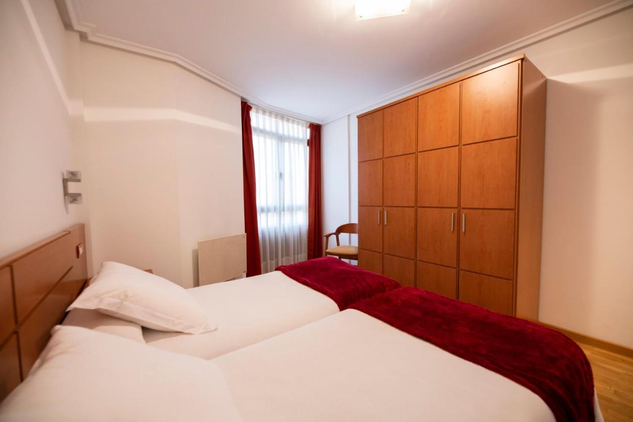 Apartamentos Cean Bermudez Gijón Buitenkant foto