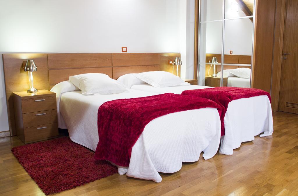 Apartamentos Cean Bermudez Gijón Buitenkant foto