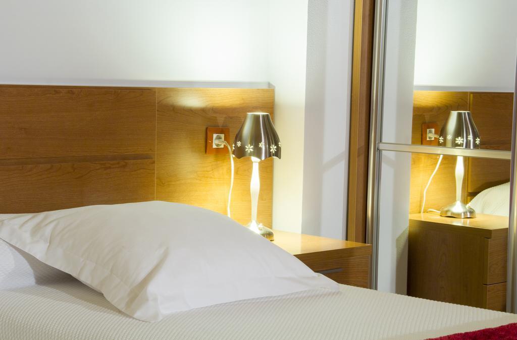Apartamentos Cean Bermudez Gijón Buitenkant foto